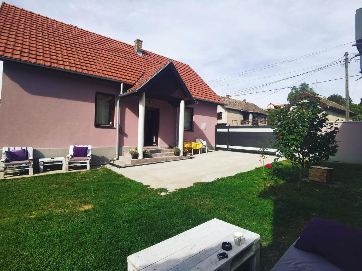 Apartmani La Grande Motte Vrdnik Esterno foto