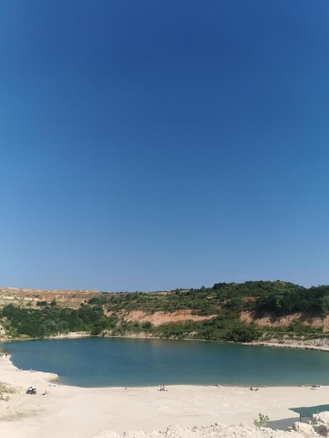 Apartmani La Grande Motte Vrdnik Esterno foto
