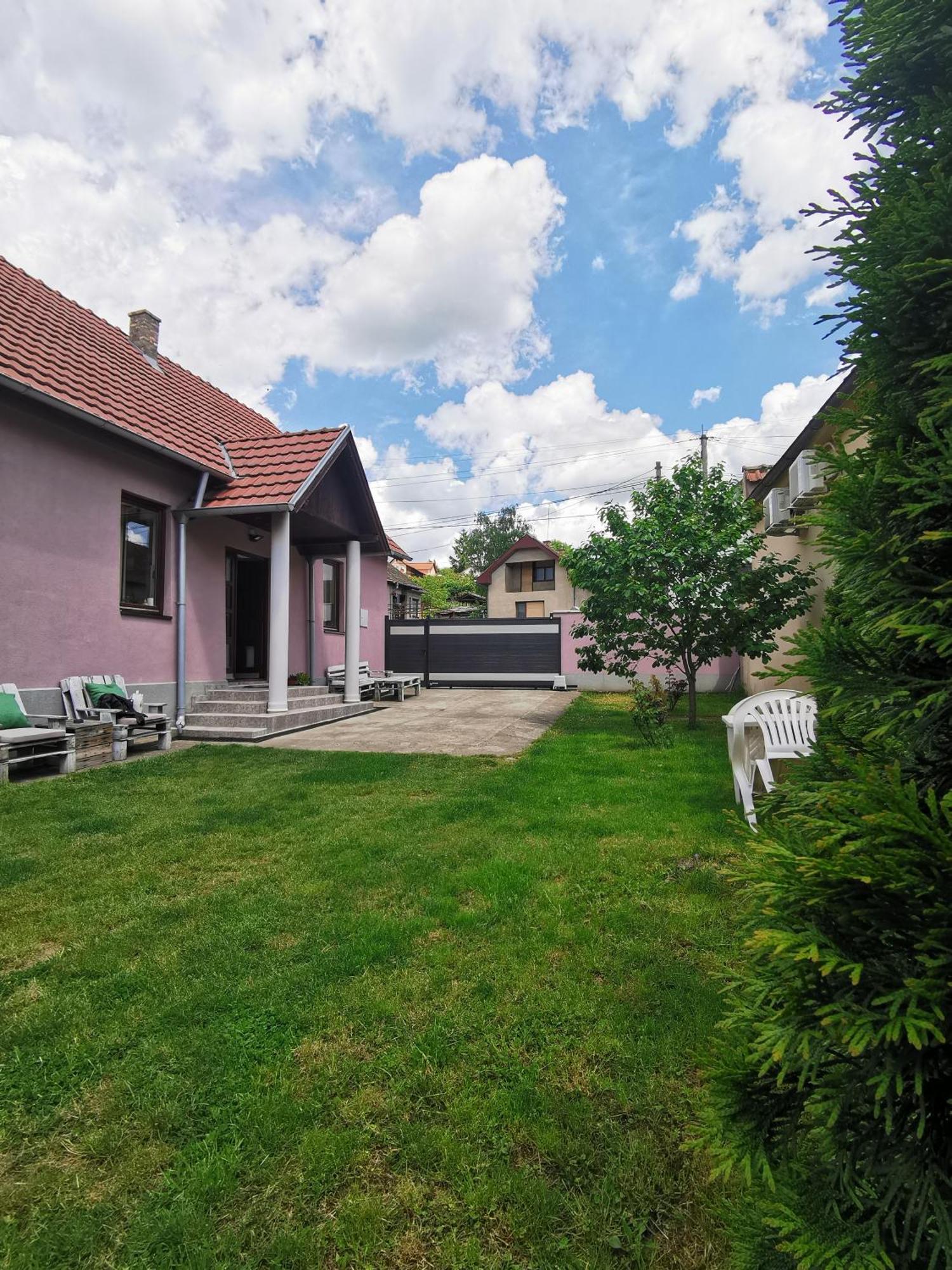 Apartmani La Grande Motte Vrdnik Esterno foto