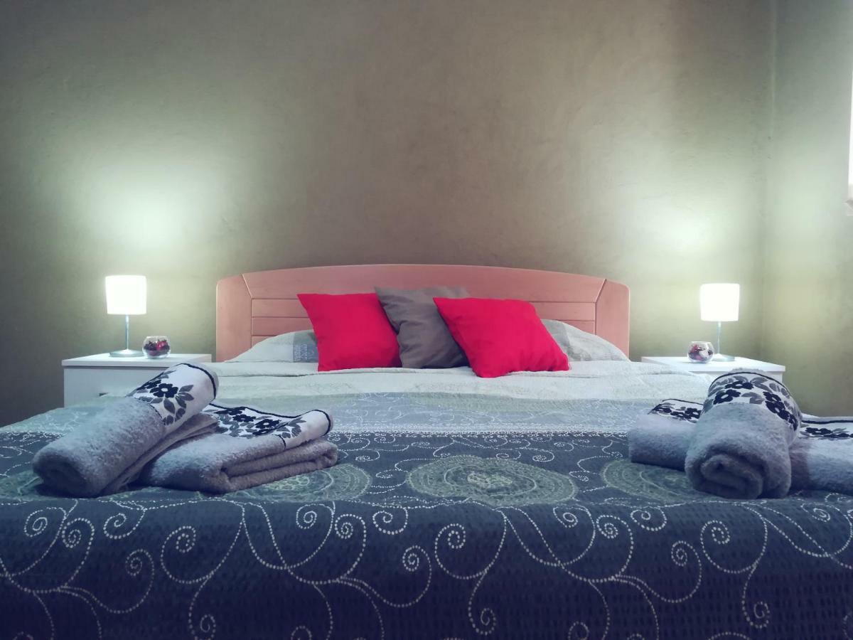 Apartmani La Grande Motte Vrdnik Esterno foto